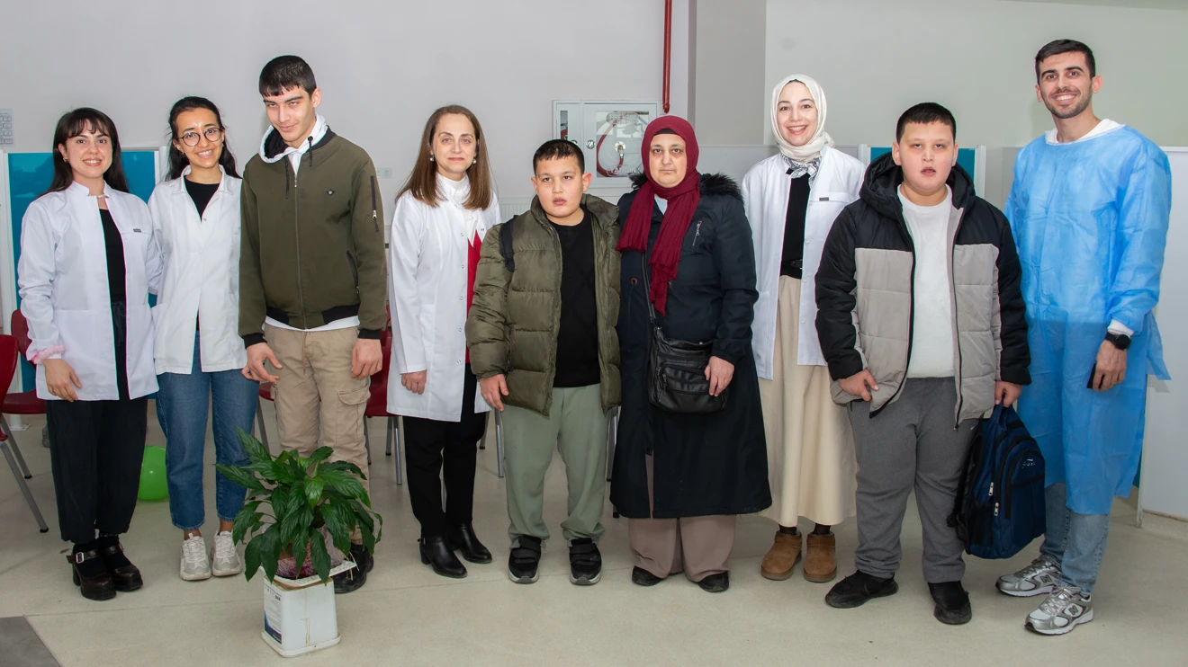 Selçuk Üniversitesinde özel gereksinimli çocukların diş tedavileri yapıldı